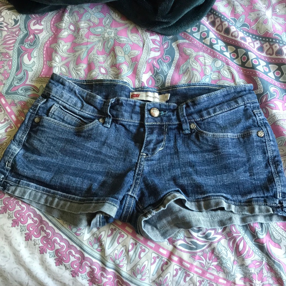Levi shorts